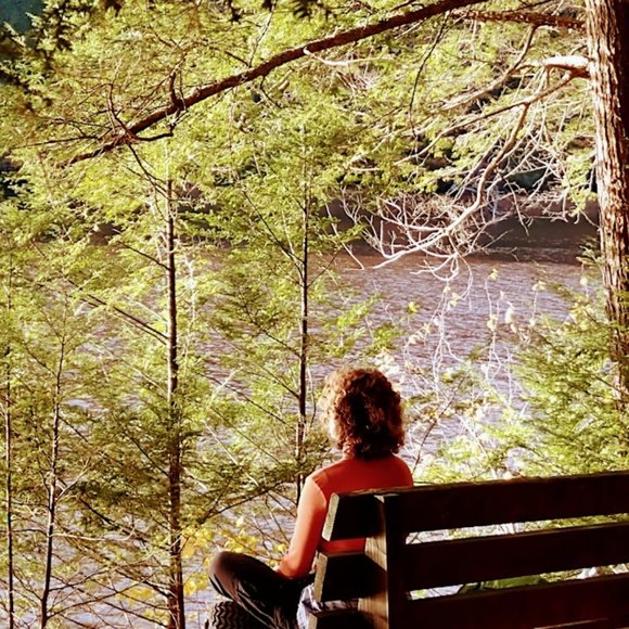 Meet your Posher, Aimee - Picture 3 of 4